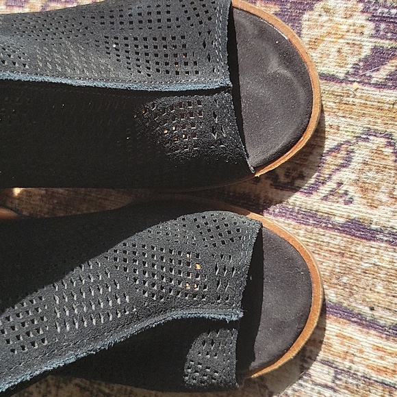 Black Peep-Toe Ankle Boots Lucky Brand - Picture 4 of 8